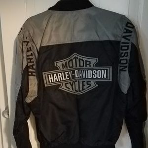 Men's Harley Davidson jacket size small.
